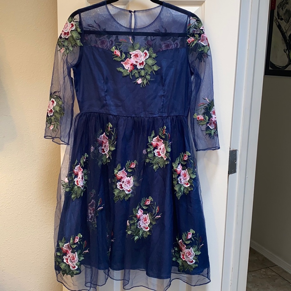 Embroidered long sleeve dress